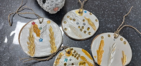 29 августа в главном здании Мурманского областного художественного музея состоялся мастер-класс «Полимерная глина: с чего начать»