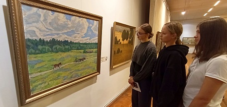 В главном здании состоялся есенинский музейный урок