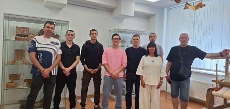 Экскурсию по экспозиции «Делу время – потехе» посетили постояльцы «Исправительного центра №1» ФКУ ИЦ-1 УФСИН России по Мурманской области