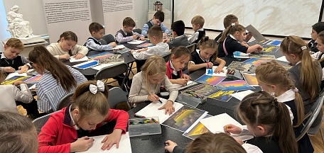 Второклассники Мурманского академической лицея нарисовали Арктику 