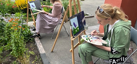 16 августа в рамках акции «На Севере- лето» в главном здании Мурманского областного художественного музея состоялся пленэр «Природа – лучший художник».