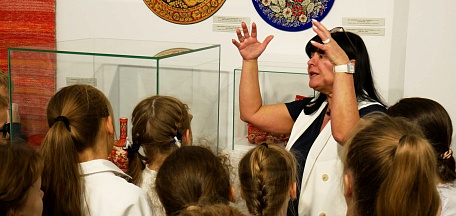 Экскурсия-квест по 50 выставке любительского изобразительного и декоративно-прикладного искусства Мурманской области