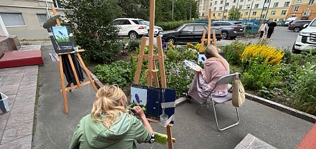 16 августа в рамках акции «На Севере- лето» в главном здании Мурманского областного художественного музея состоялся пленэр «Природа – лучший художник».