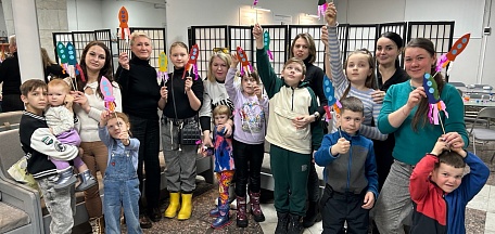 «Первые в космосе». Мероприятие с творческой частью ко Дню космонавтики