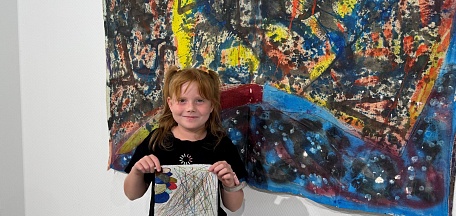 Воспитанники лагеря танцевальной школы «DanceLab» на выставке «Всякое искусство – это отражение жизни» 