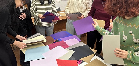 Анна Векслер провела мастер-класс «Абстрактный натюрморт» для студентов колледжа искусств