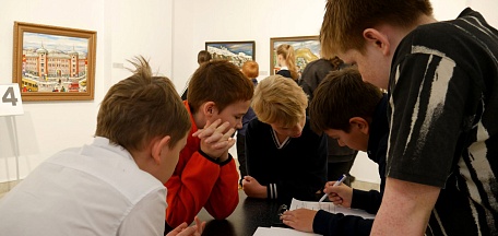 Экскурсия-квест «Мурманск. Капсула времени» по выставке Владимира Кумашова «На параллели Севера»