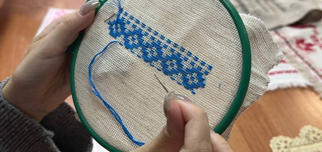 27 сентября в отделе народного искусства и ремесел состоялся День открытых дверей «Рукоделие для взрослых: знакомство с курсами Дома ремесел»