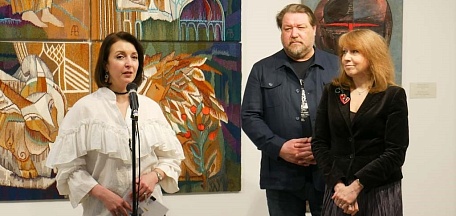 Открылась выставка художников из Санкт-Петербурга - Ивана Дьякова и Анны Векслер "Собрание сочинений. Том 35. Текстиль, эмаль".