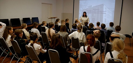 Мероприятие «Наш художественный музей», посвященное дню рождения музея для школьников из СОШ №36 