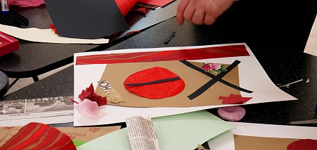 Выставку произведений текстиля и эмали с мастер-классом по созданию абстрактного натюрморта посетили центр выявления и поддержки одарённых детей и молодёжи «Полярная звезда»