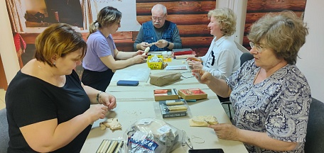 Состоялся мастер-класс «Резьба по дереву»