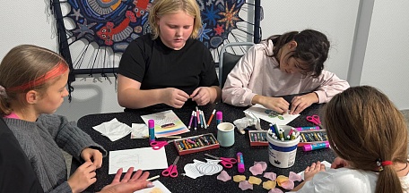 Мероприятие «История жанра Натюрморт»  по выставке Марии Тюлюновой «Жизнеобильная выставка