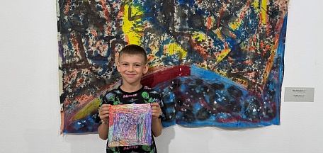 Воспитанники лагеря танцевальной школы «DanceLab» на выставке «Всякое искусство – это отражение жизни» 