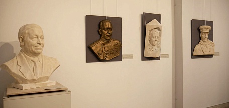 «Люди Севера. Герои Севера». Скульптура и макеты памятников Александра Арсентьева