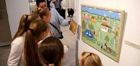 Экскурсия-квест по 50 выставке любительского изобразительного и декоративно-прикладного искусства Мурманской области