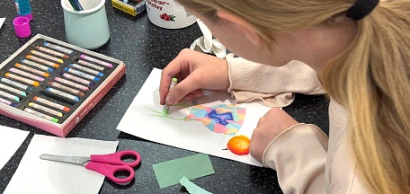 Мероприятие «История жанра Натюрморт»  по выставке Марии Тюлюновой «Жизнеобильная выставка