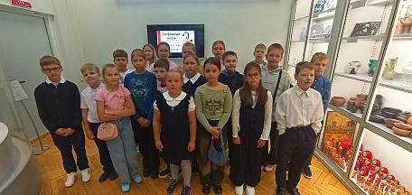 В главном здании состоялось мероприятие «Сокровища музея. Дымковская игрушка»