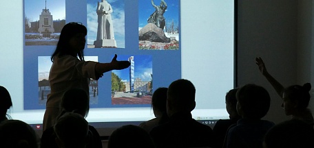 Мероприятие «Наш художественный музей», посвященное дню рождения музея для школьников из СОШ №36 