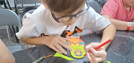 14 августа в главном здании Мурманского областного художественного музея состоялось тематическое мероприятие «Сокровища музея. Красавица матрешка»