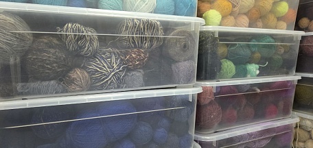 Волшебство гобеленов: незабываемая экскурсия для старшего поколения!