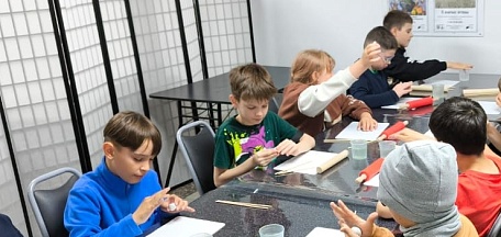 27 августа в главном здании Мурманского областного художественного музея состоялся мастер-класс «Полимерная глина: с чего начать»